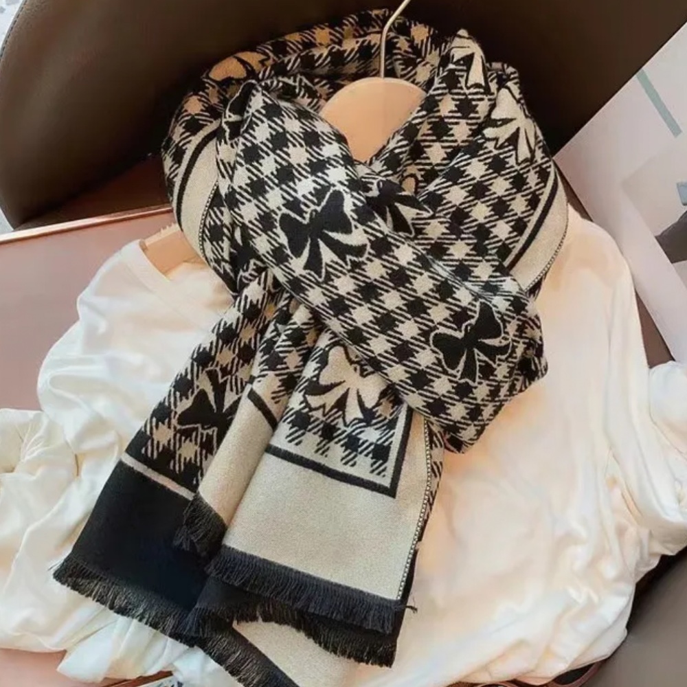 Cashmere scarf